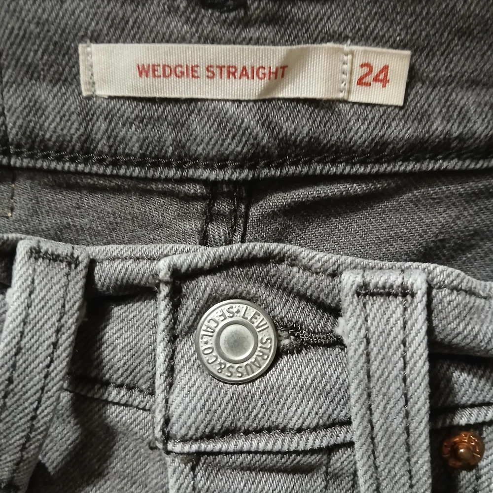 Levi's Men's button fly Charcoal Slim Jeans